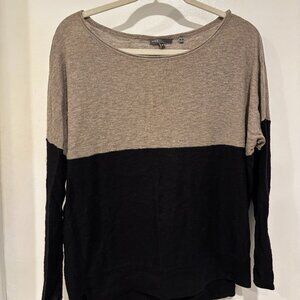 Vince // Color-blocked Sweater // Size M
